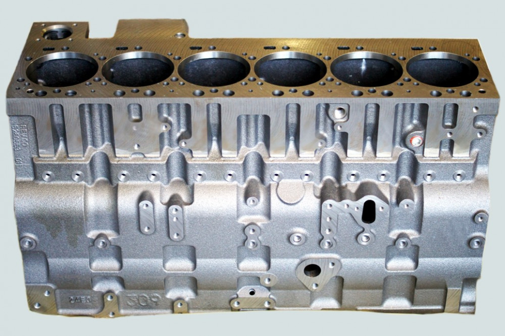 фото блок цилиндров v=8.9. ( l ) dcec 4946152/5260557 5260558 