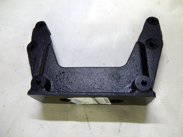 купить Кронштейн передней опоры 6520 / ПАО КамАЗ