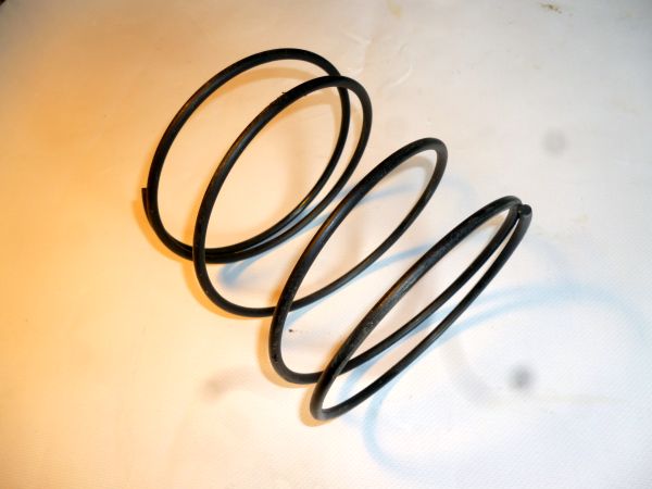 купить Пружина воздухозаборника распорная