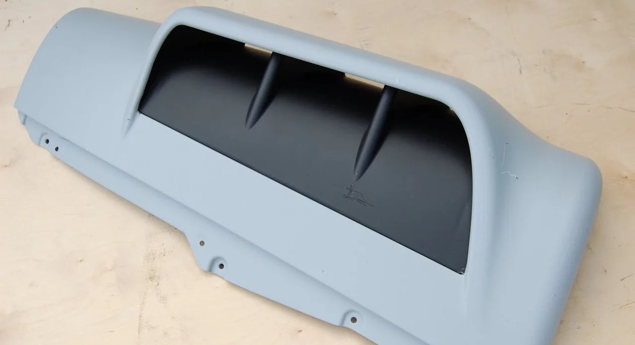 купить Щиток +панель боковая левая (ноздря) аналог